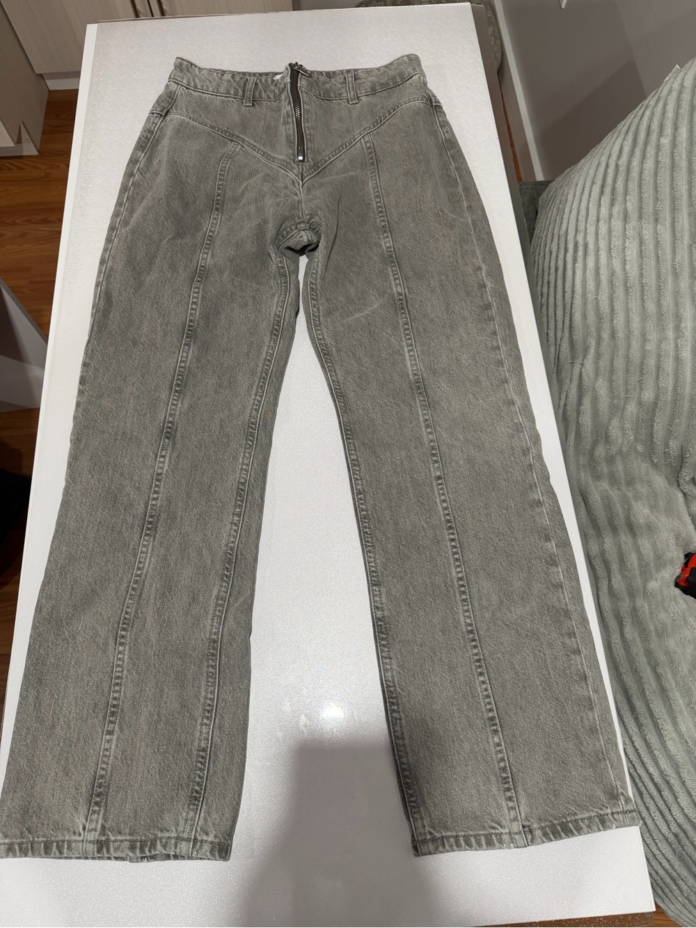 Zara Straight-Leg High-Rise Jeans in Gray